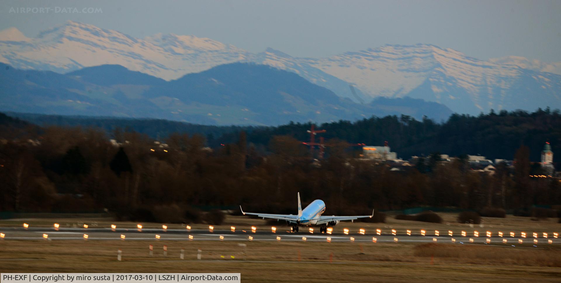 PH-EXF, 2015 Embraer 190STD (ERJ-190-100) C/N 19000690, KLM Cityhopper Embraer ERJ-190-100 airplane landing at Zurich-Kloten International Airport in Switzerland