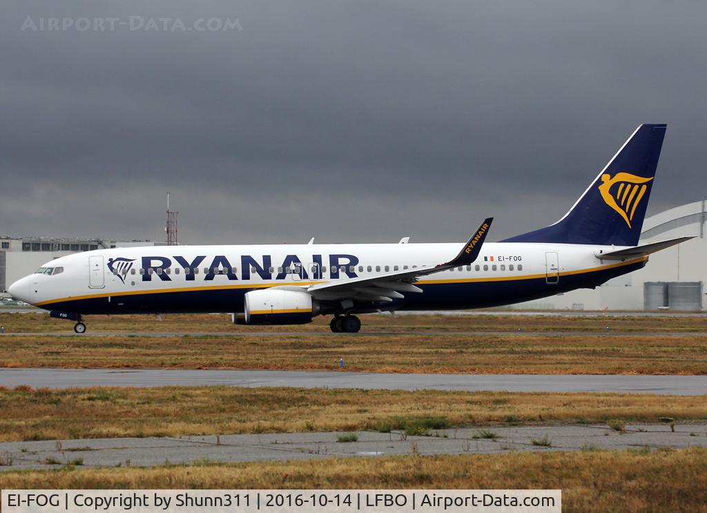 EI-FOG, 2016 Boeing 737-8AS C/N 44711, Taxxing holding point rwy 32R for departure