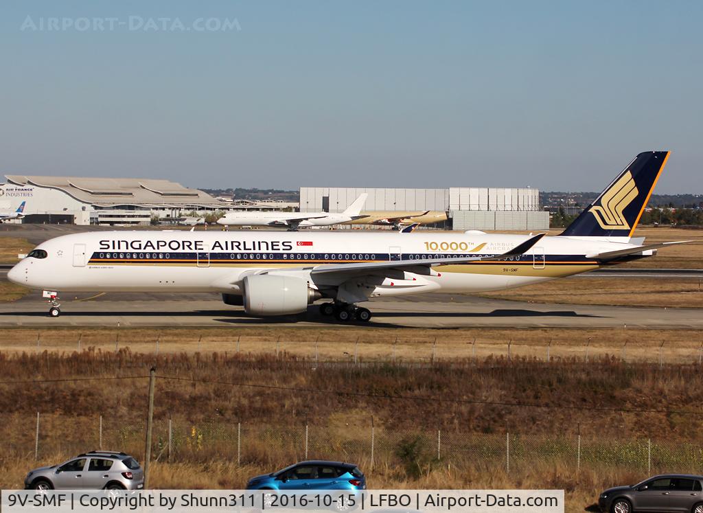 9V-SMF, 2016 Airbus A350-941 C/N 054, Delivery day with additional '10000th aircraft' sticker
