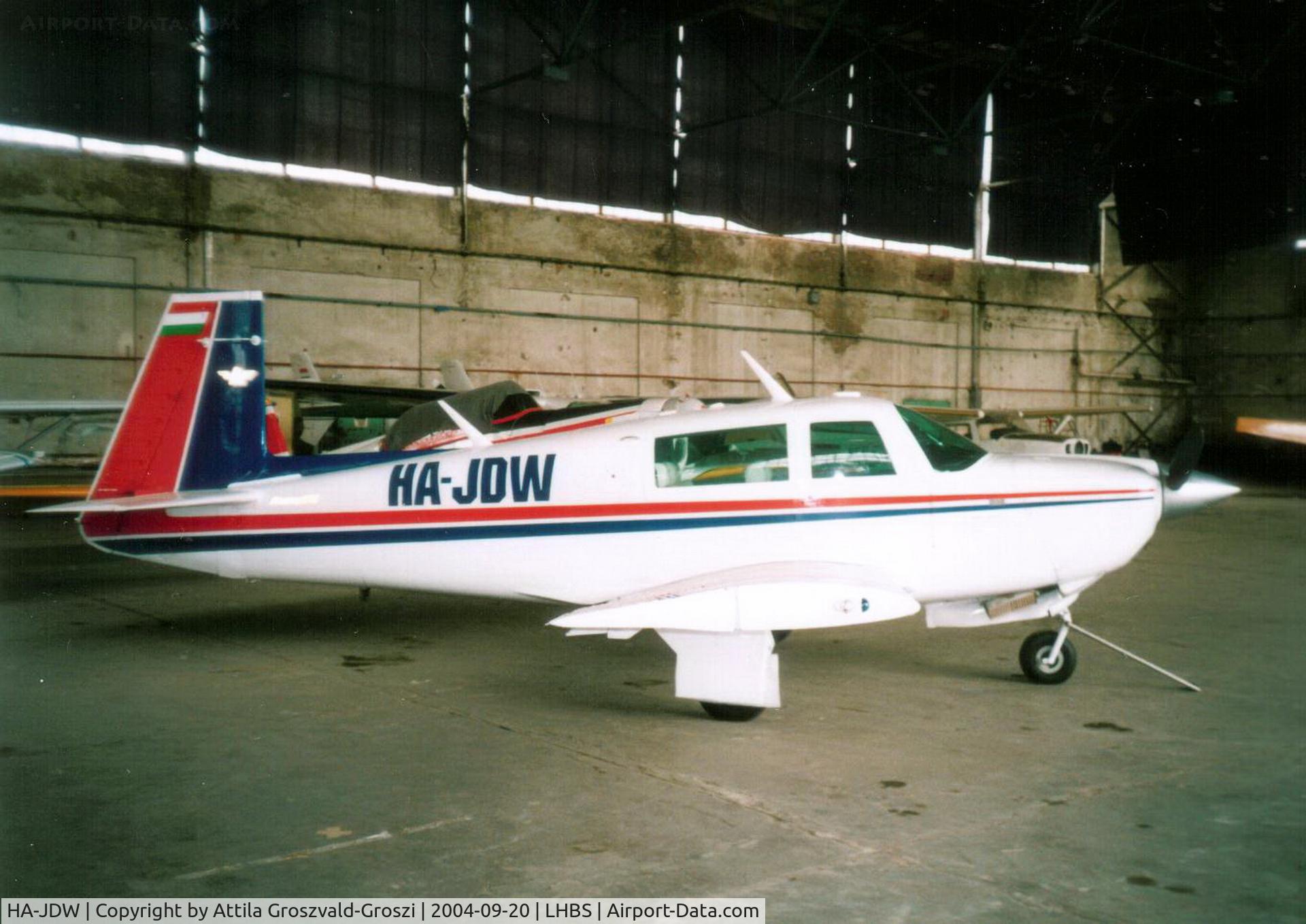 HA-JDW, Mooney M20J 201 C/N 24-1005, Budaörs Airport, Hungary