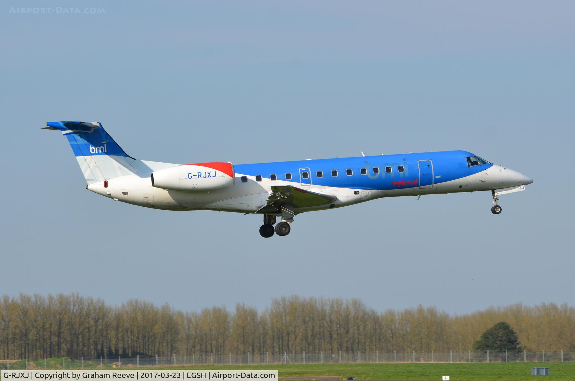 G-RJXJ, 2001 Embraer ERJ-135ER (EMB-135ER) C/N 145473, Landing at Norwich.