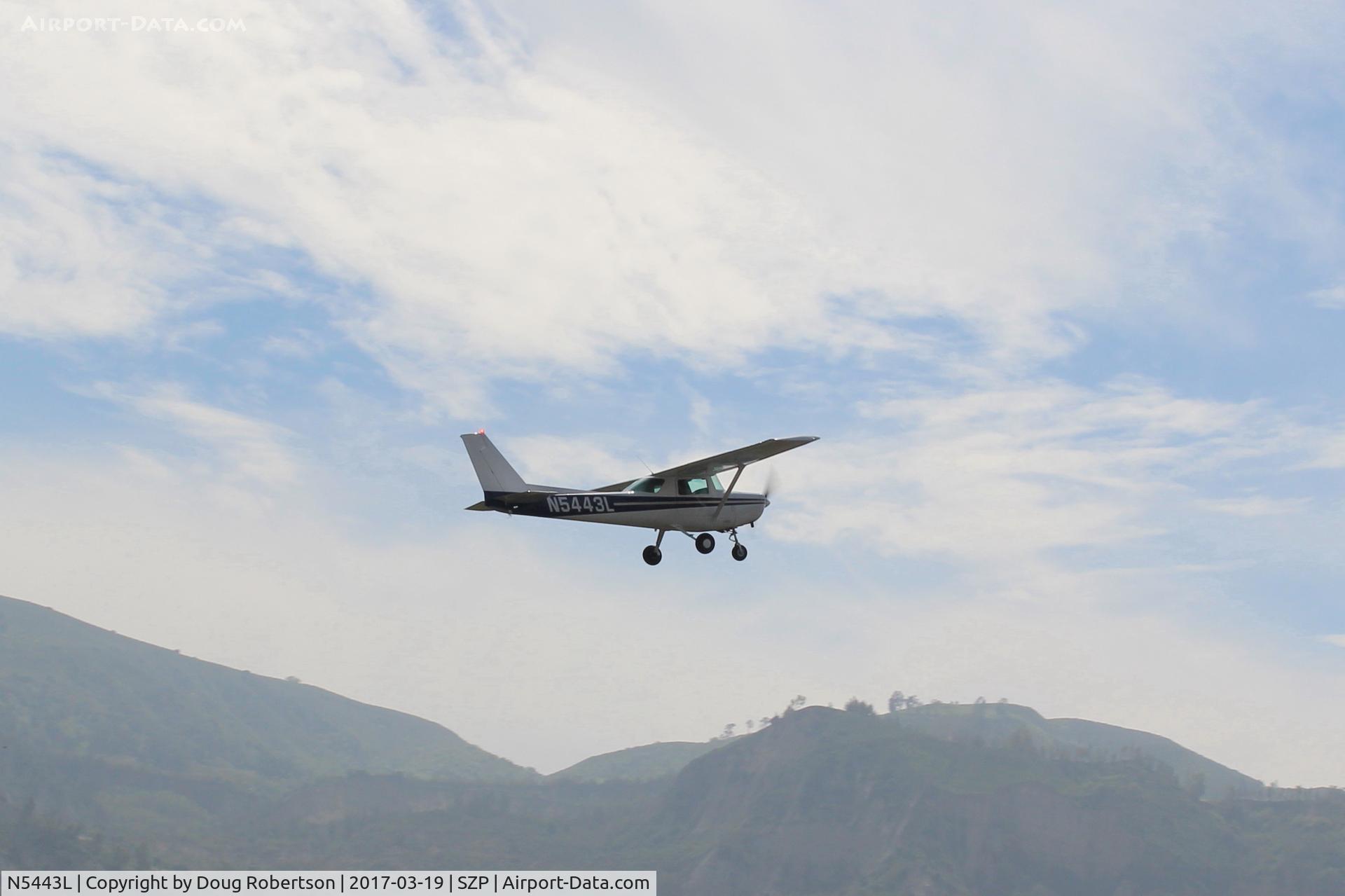 N5443L, 1980 Cessna 152 C/N 15284315, 1980 Cessna 152, Lycoming O-235 115 Hp, takeoff climb Rwy 22