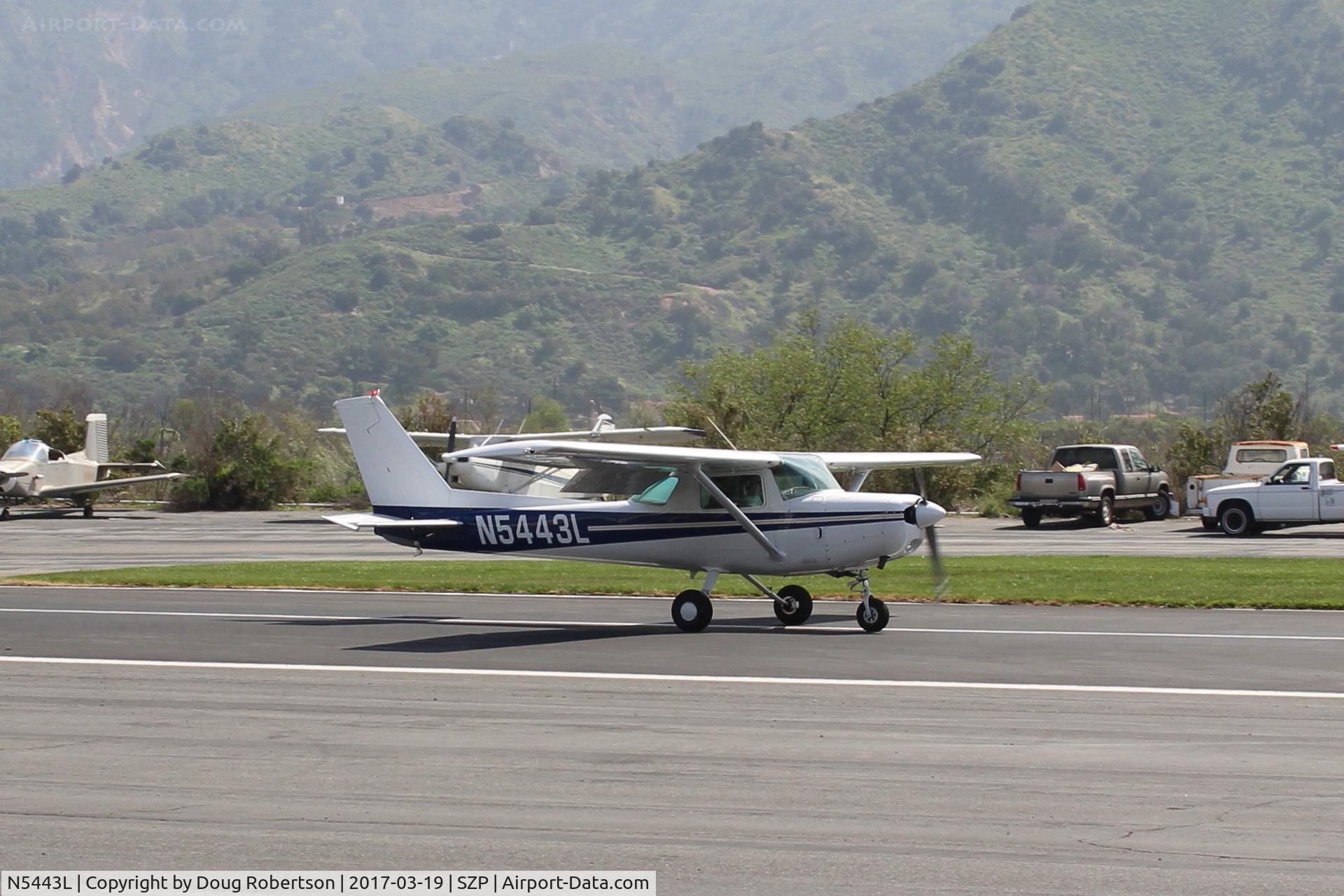 N5443L, 1980 Cessna 152 C/N 15284315, 1980 Cessna 152, Lycoming O-235 100 Hp, landing roll Rwy 22