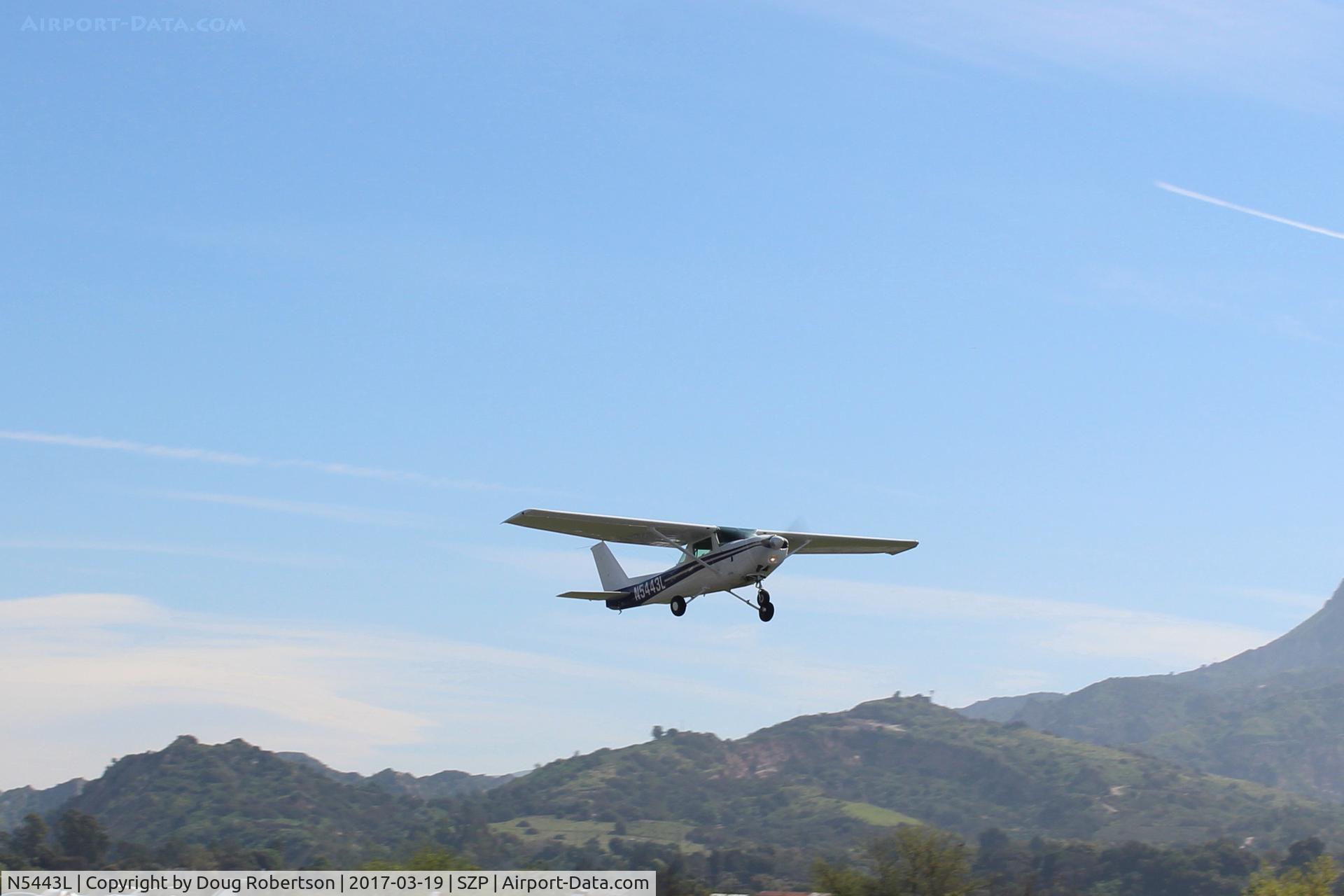 N5443L, 1980 Cessna 152 C/N 15284315, 1980 Cessna 152, Lycoming O-235 115 Hp, takeoff climb Rwy 22