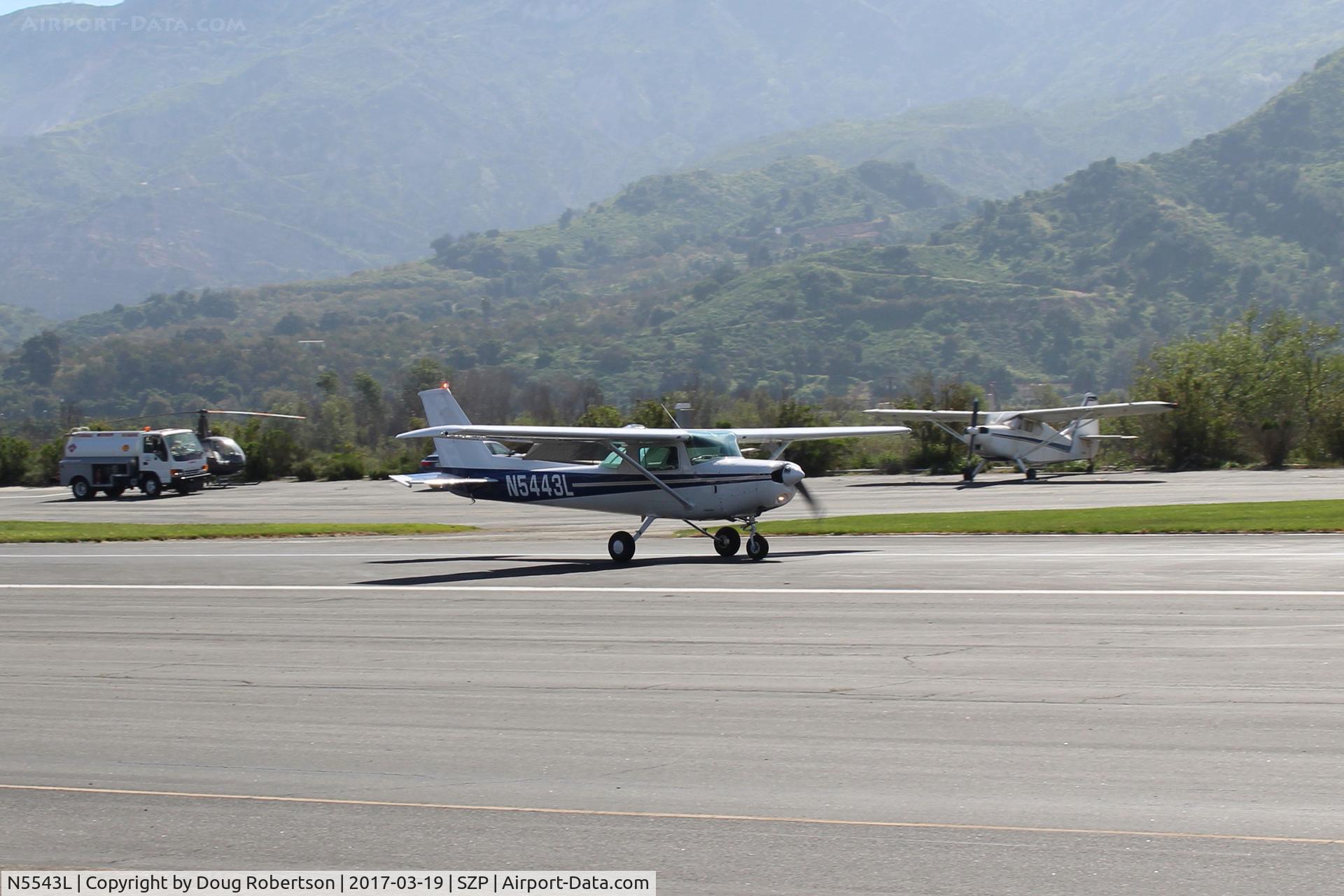 N5543L, Cessna 152 C/N 15284346, 1980 Cessna 152, Lycoming O-235 115 Hp, landing roll Rwy 22