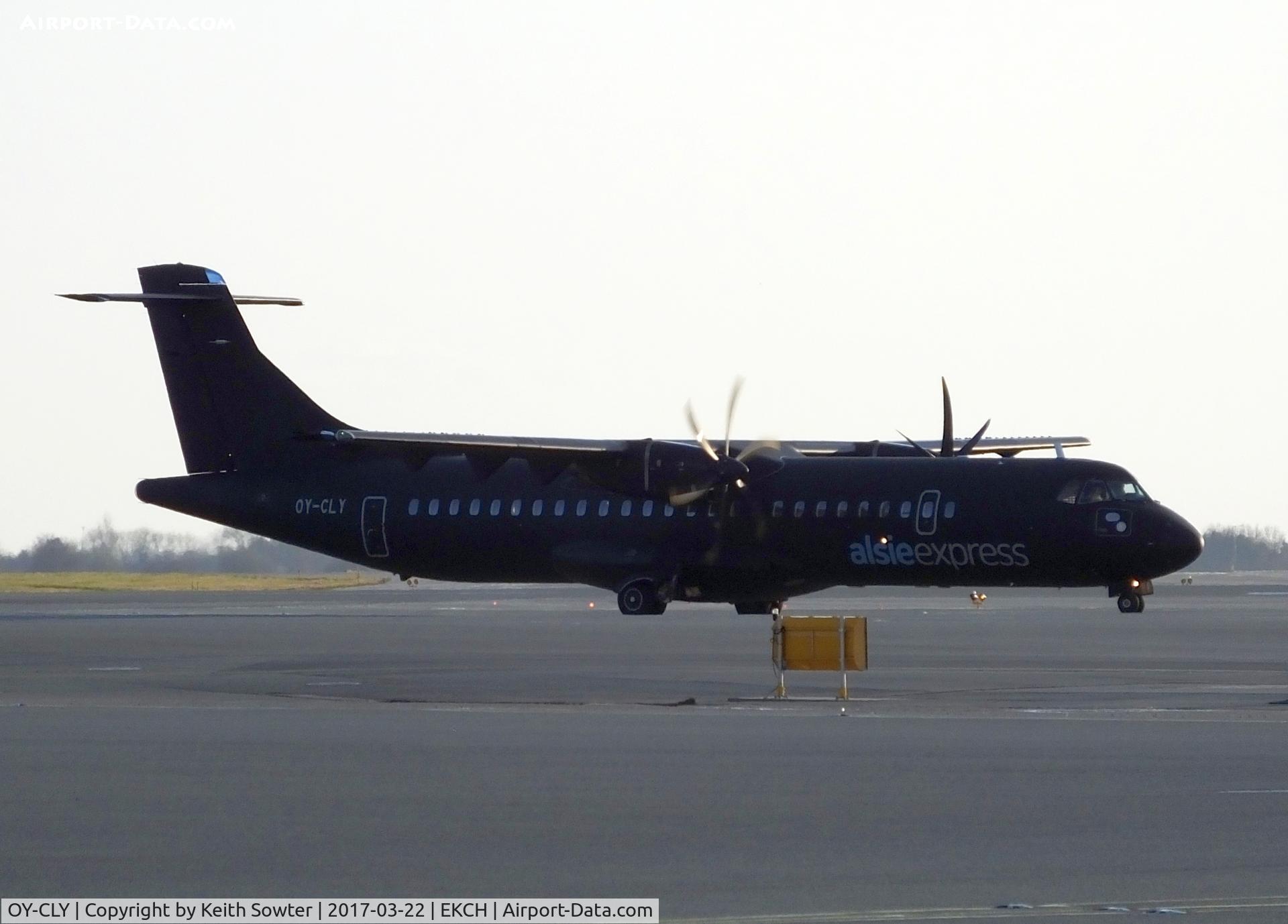 OY-CLY, 2008 ATR 72-212A C/N 799, Very rare to see an all black colourscheme