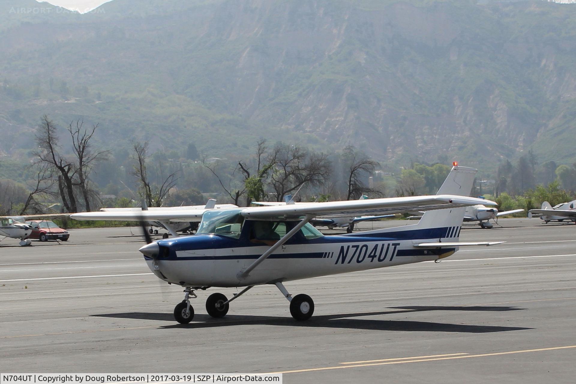 N704UT, 1976 Cessna 150M C/N 15078891, 1976 Cessna 150M, Continental O-200 100 Hp, taxi
