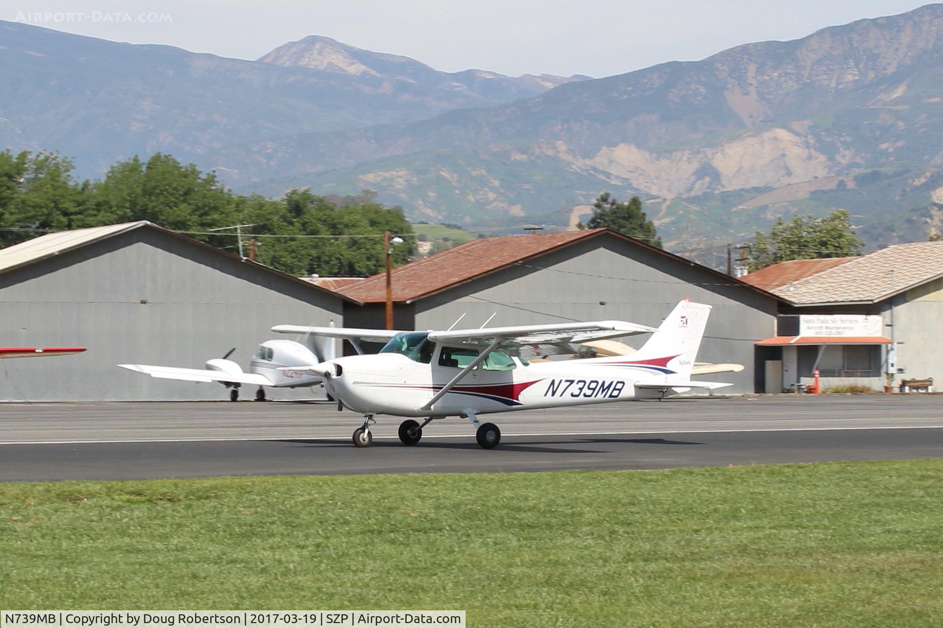N739MB, 1978 Cessna 172N C/N 17270641, 1978 Cessna 172N SKYHAWK, Lycoming O-320-H2AD 160 Hp, landing roll Rwy 22