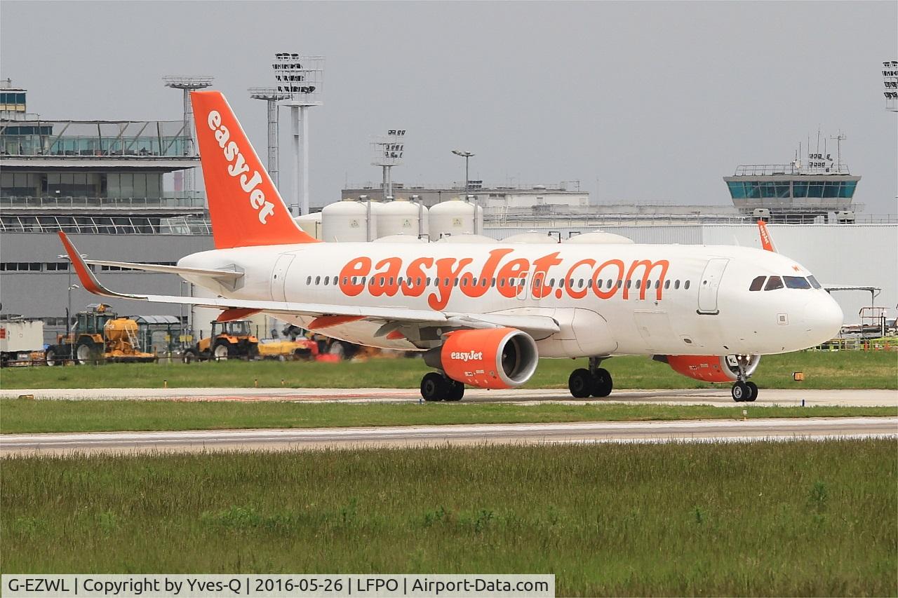 G-EZWL, 2013 Airbus A320-214 C/N 5702, Airbus A320-214, Holding point rwy 08, Paris-Orly airport (LFPO-ORY)