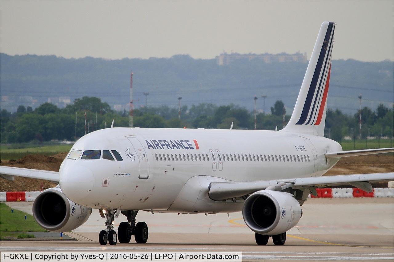 F-GKXE, 2002 Airbus A320-214 C/N 1879, Airbus A320-214, Lining up rwy 08, Paris-Orly airport (LFPO-ORY)