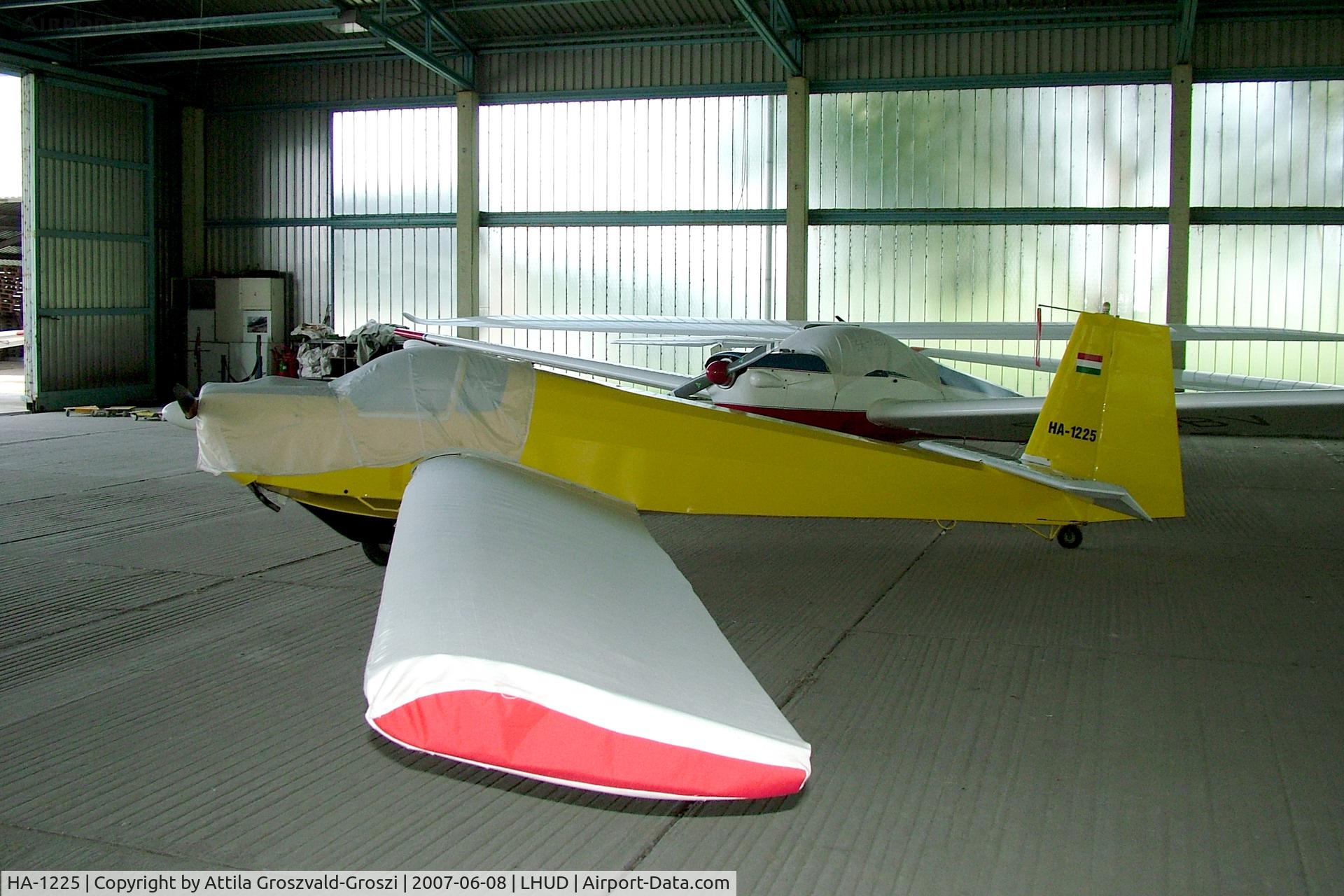 HA-1225, 1971 Scheibe SF-25B Falke C/N 4824, Szeged Airport, Hungary