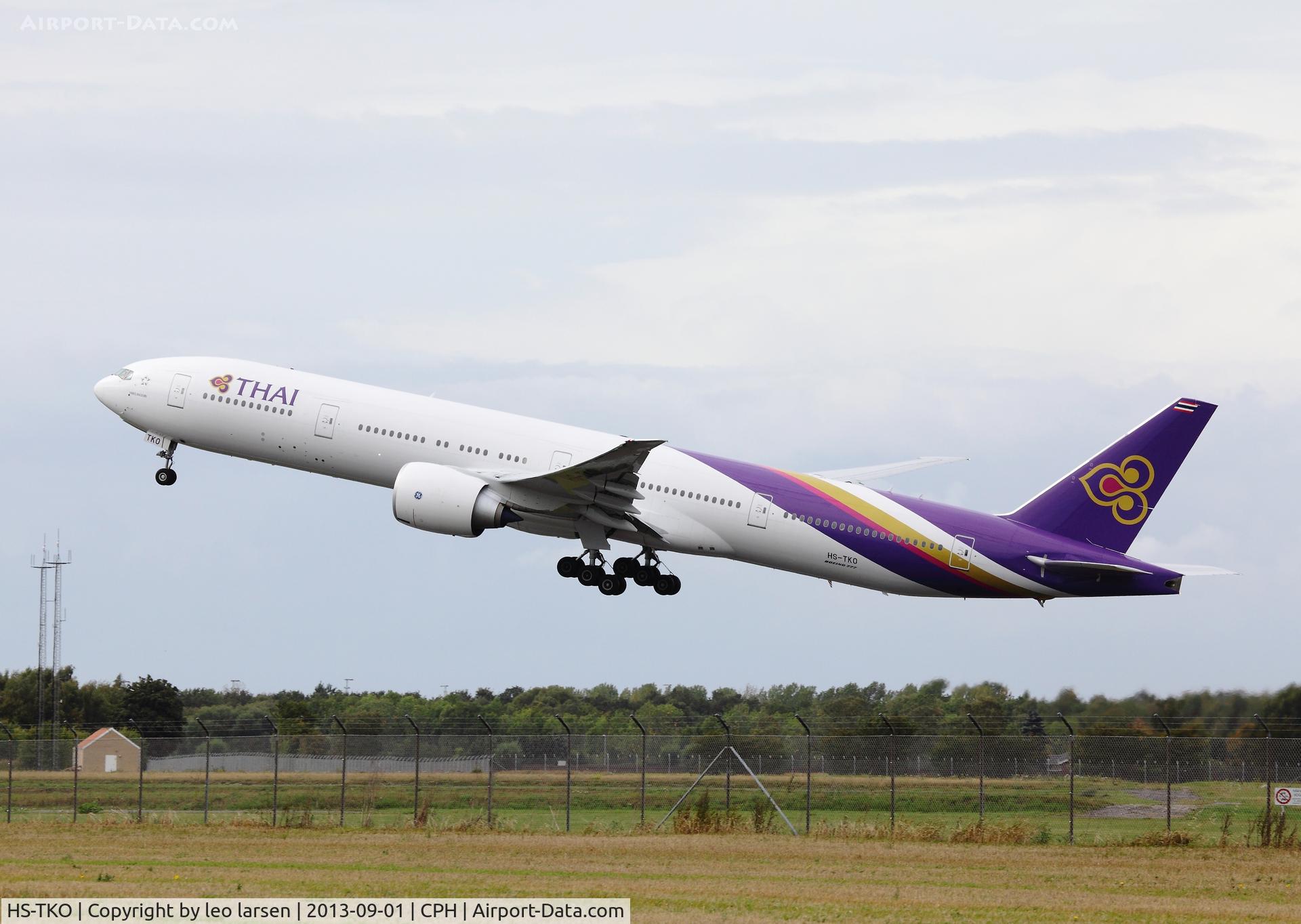 HS-TKO, 2013 Boeing 777-3AL/ER C/N 41524, Copenhagen 1.9.2013