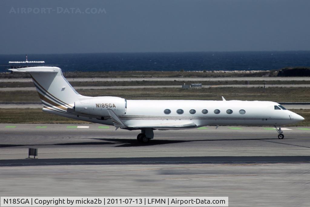 N185GA, 2008 Gulfstream Aerospace GV-SP (G550) C/N 5185, Taxiing