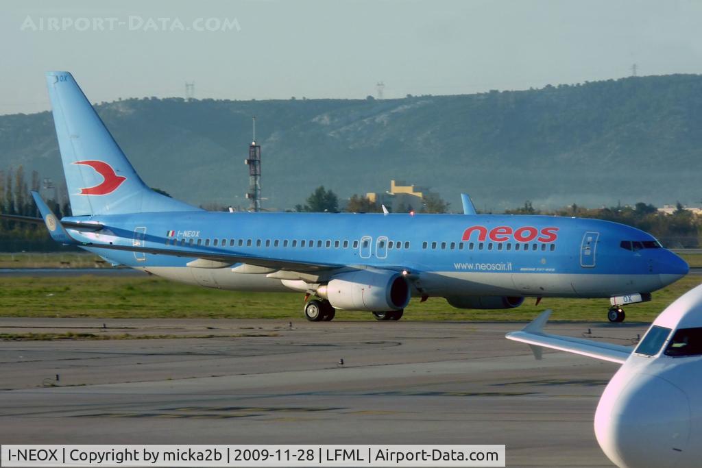I-NEOX, 2004 Boeing 737-86N C/N 33677, Taxiing
