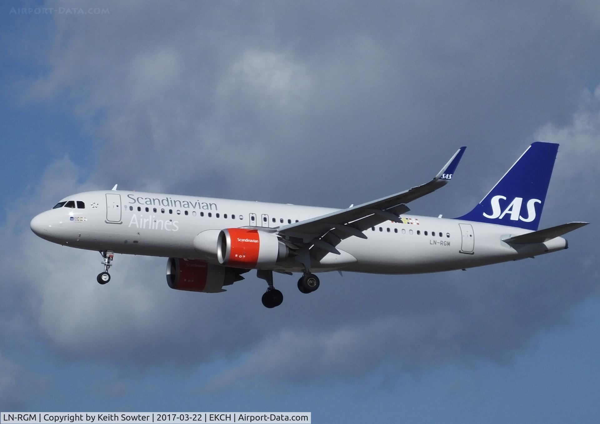 LN-RGM, 2016 Airbus A320-251N C/N 7277, Short finals too Land