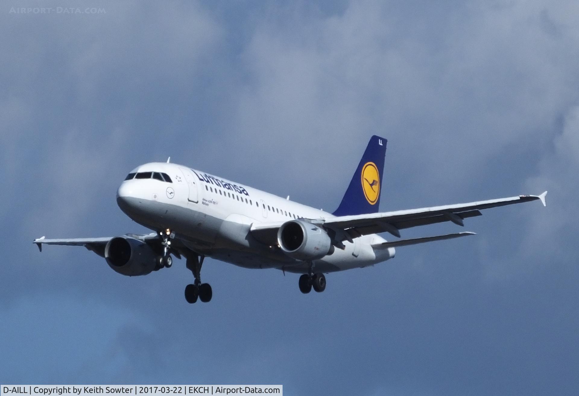 D-AILL, 1997 Airbus A319-114 C/N 689, Short finals too Land