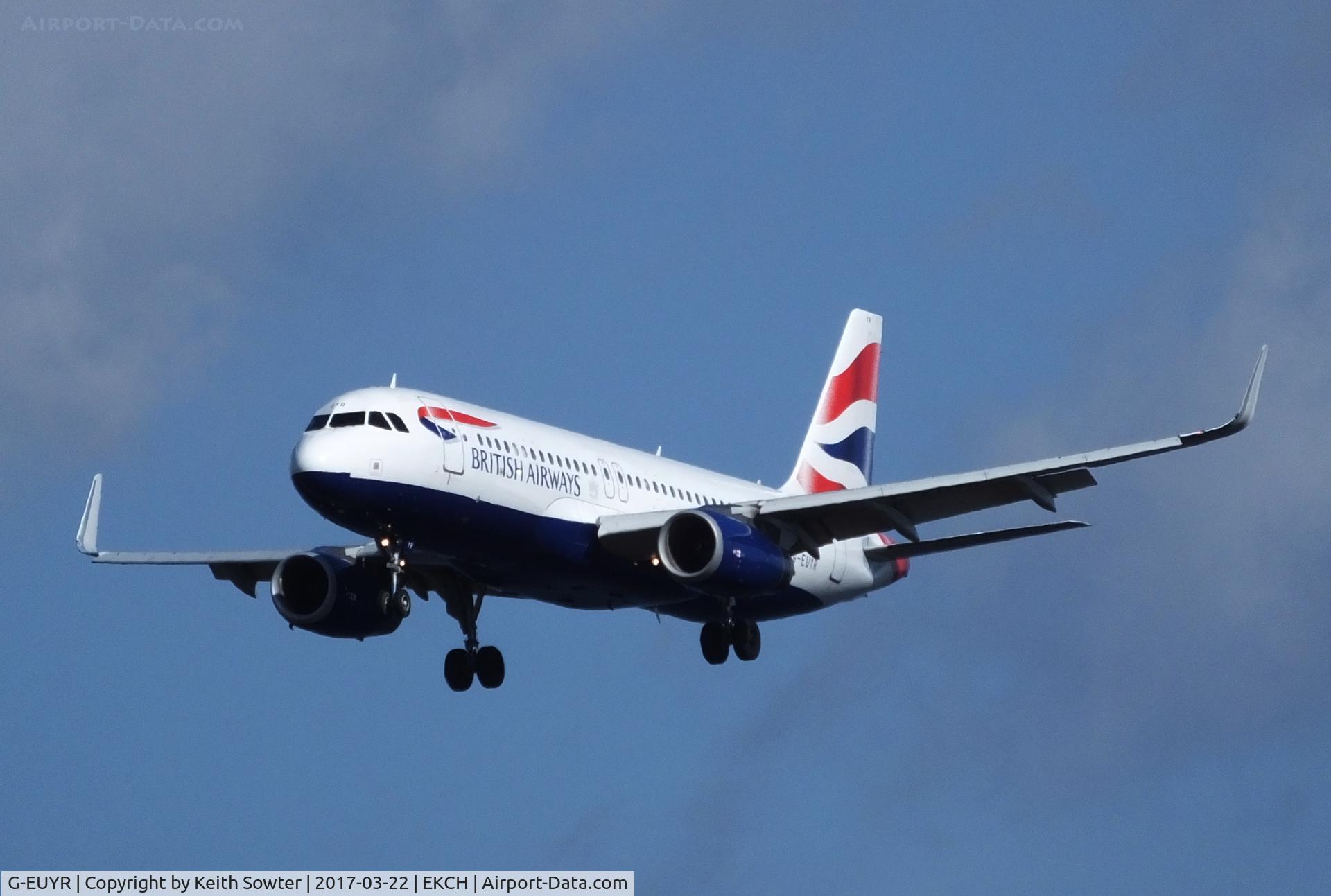 G-EUYR, 2013 Airbus A320-232 C/N 5856, Short finals too Land