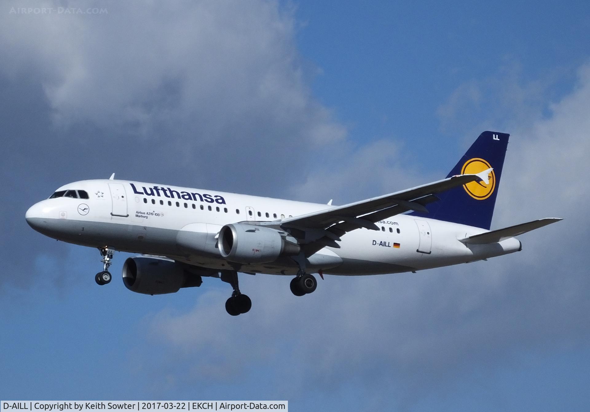 D-AILL, 1997 Airbus A319-114 C/N 689, Short finals too Land