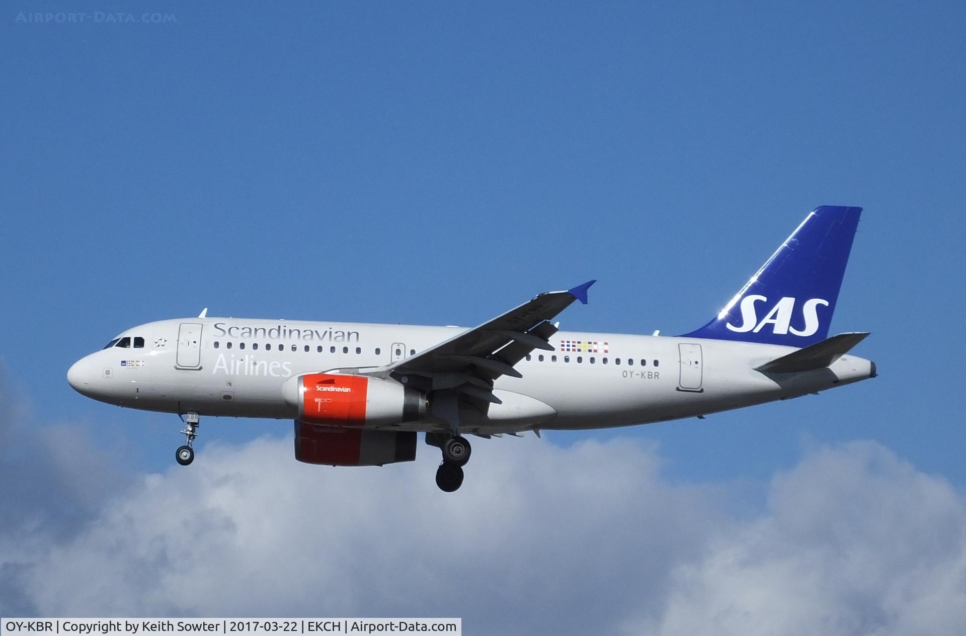 OY-KBR, 2007 Airbus A319-132 C/N 3231, Short finals too Land