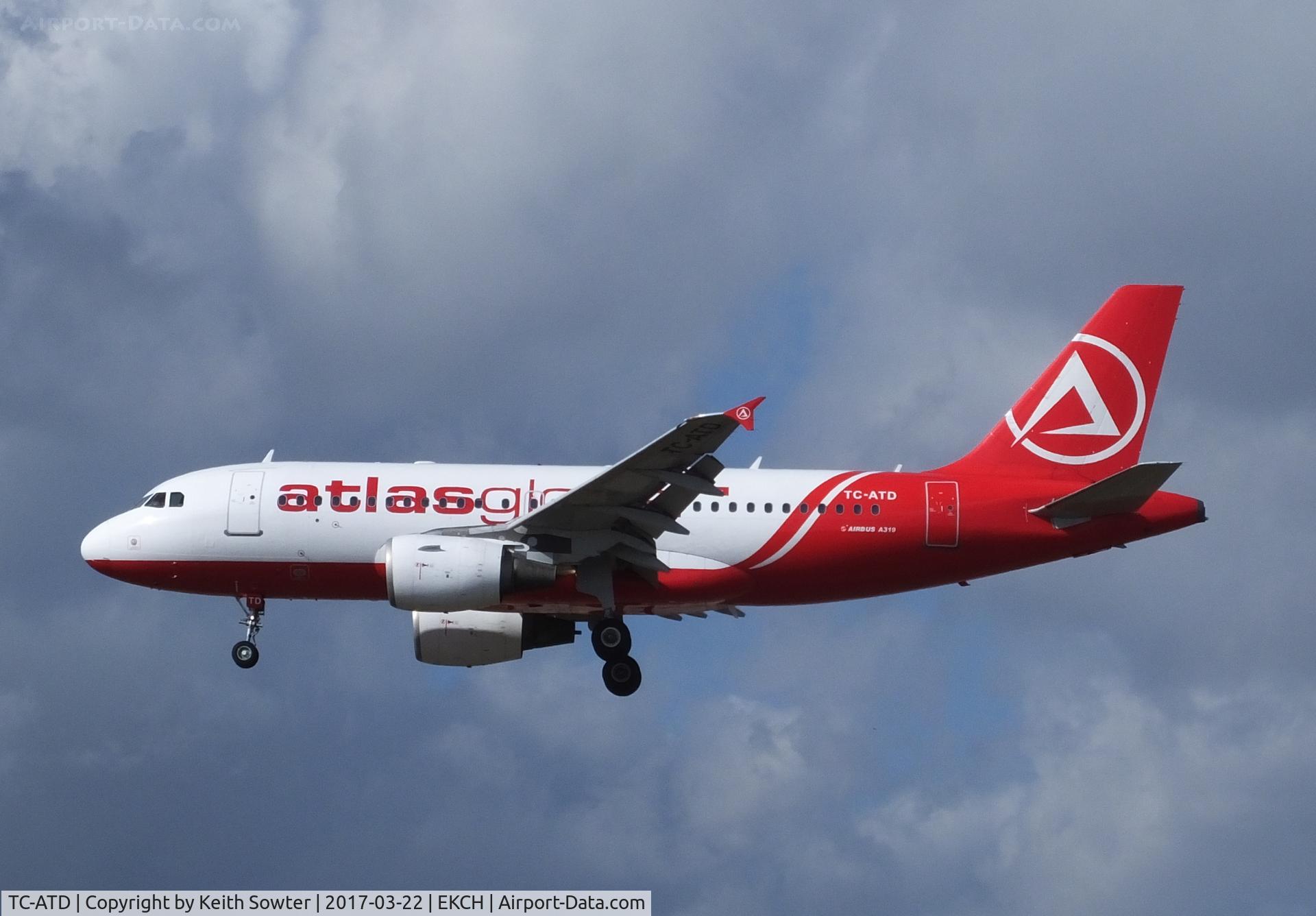 TC-ATD, 1999 Airbus A319-112 C/N 1124, Short finals to land