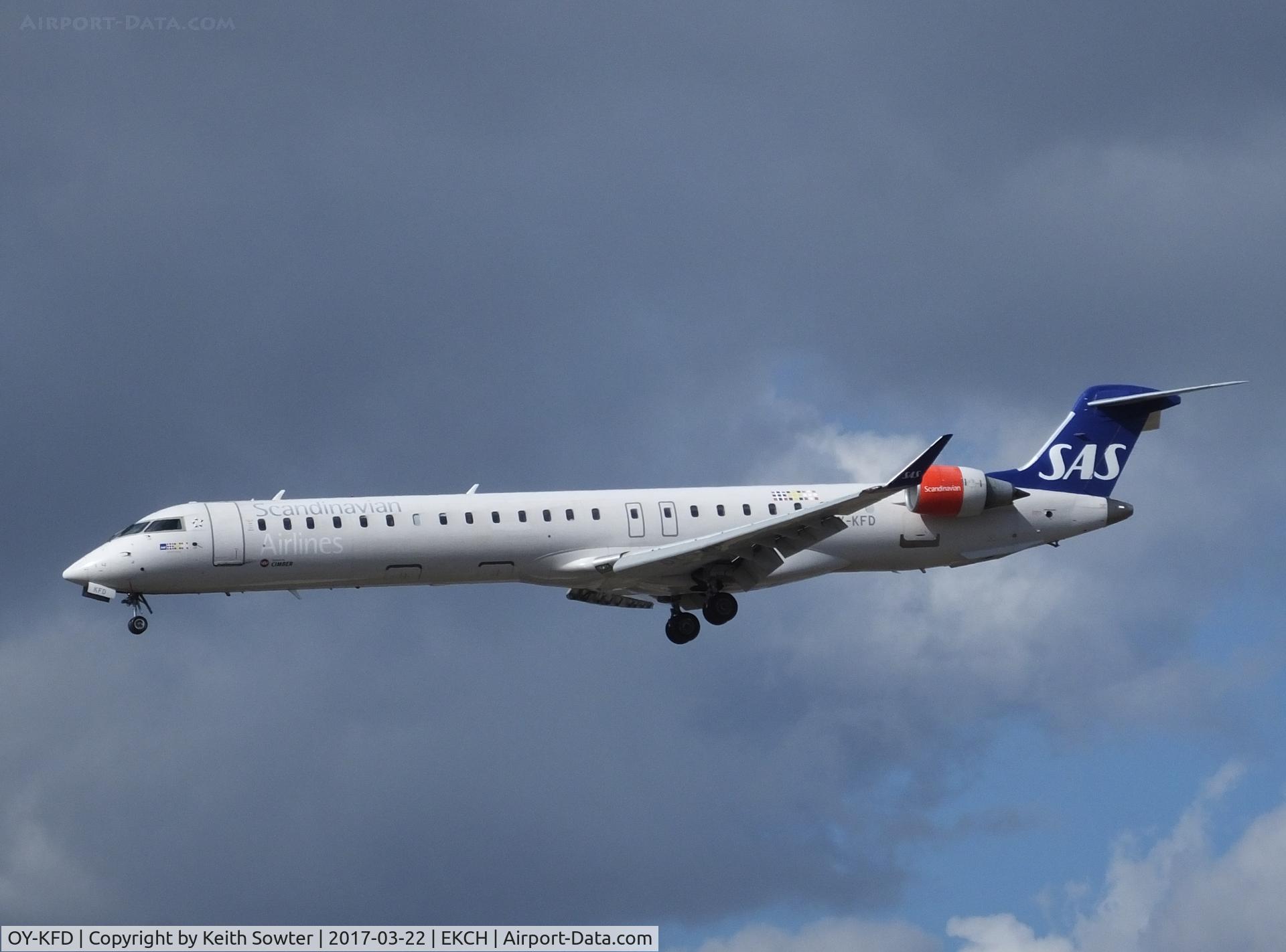 OY-KFD, 2009 Bombardier CRJ-900 (CL-600-2D24) C/N 15221, Short finals to land
