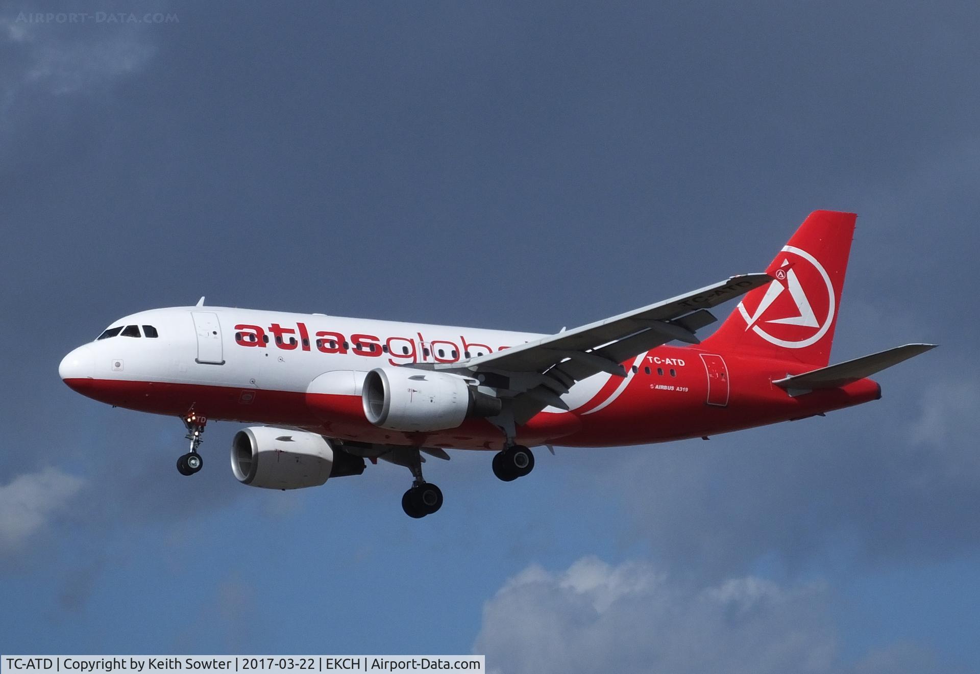 TC-ATD, 1999 Airbus A319-112 C/N 1124, Short finals to land