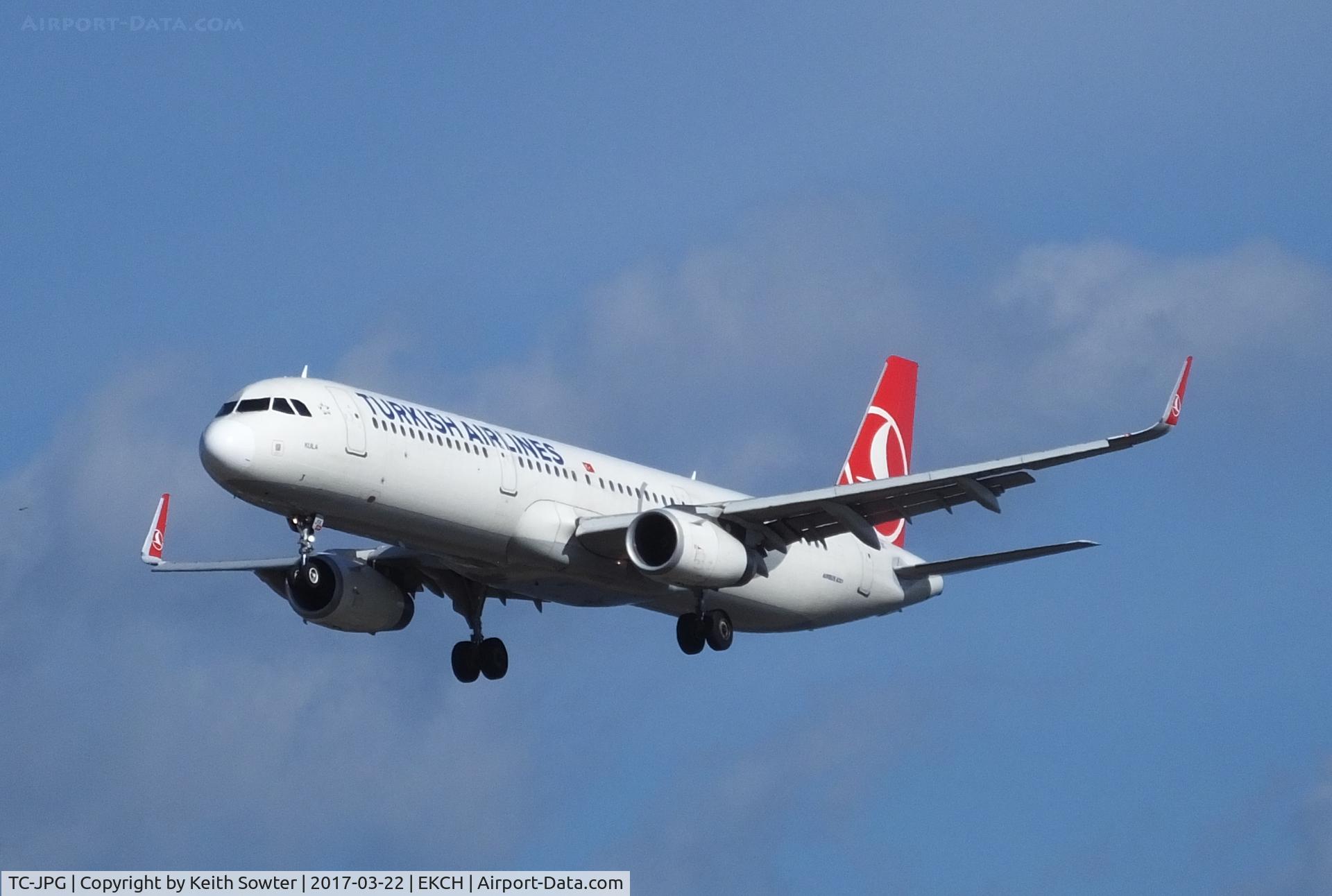 TC-JPG, 2007 Airbus A320-232 C/N 3010, Short finals to land