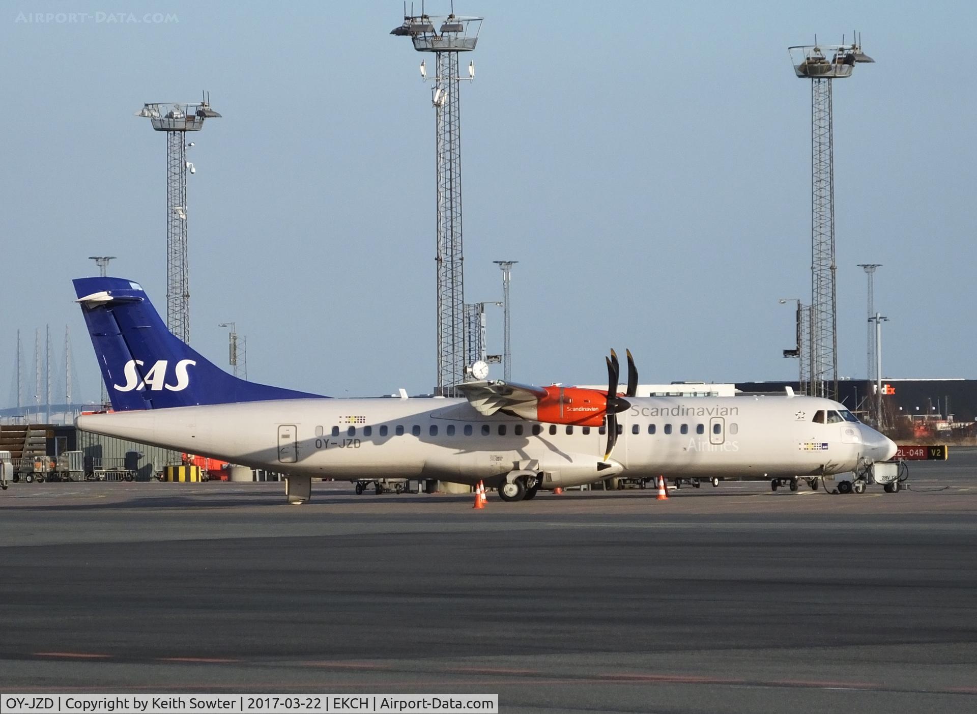 OY-JZD, 2013 ATR 72-600 (72-212A) C/N 1131, on stand