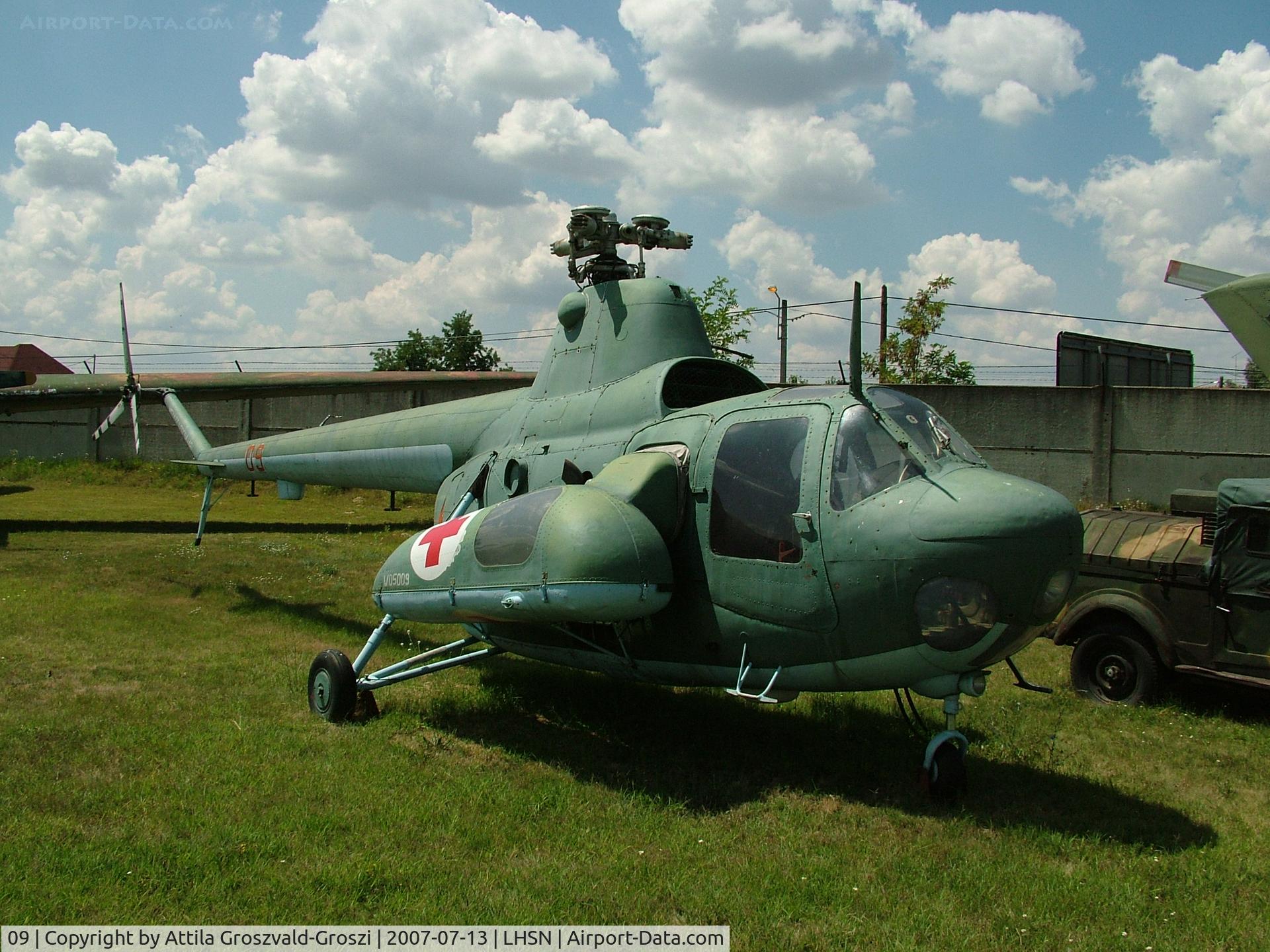 09, 1963 PZL-Swidnik SM-1 C/N W05009, Szolnok-Szandaszölös airplane museum, Hungary