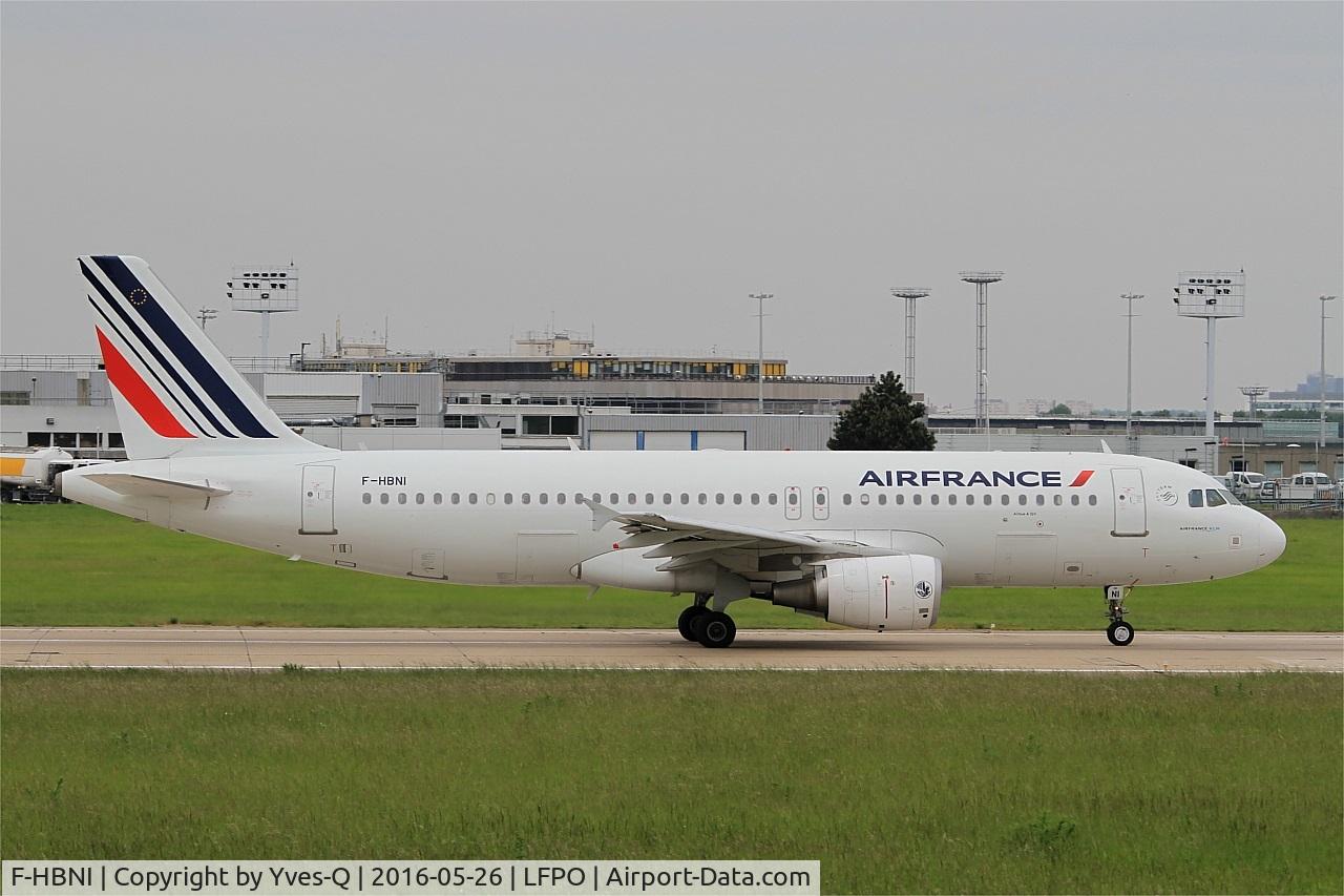 F-HBNI, 2011 Airbus A320-214 C/N 4820, Airbus A320-214, Take off run rwy 08, Paris-Orly airport (LFPO-ORY)