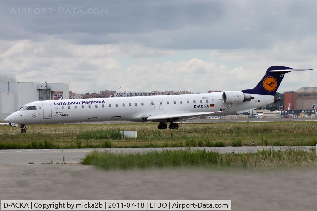 D-ACKA, 2006 Bombardier CRJ-900LR (CL-600-2D24) C/N 15072, Taxiing
