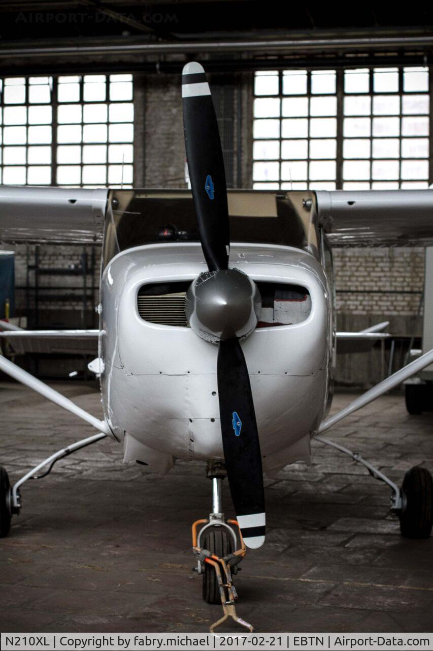 N210XL, 1963 Cessna 210-5 (205) C/N 205-0364, Head on shot