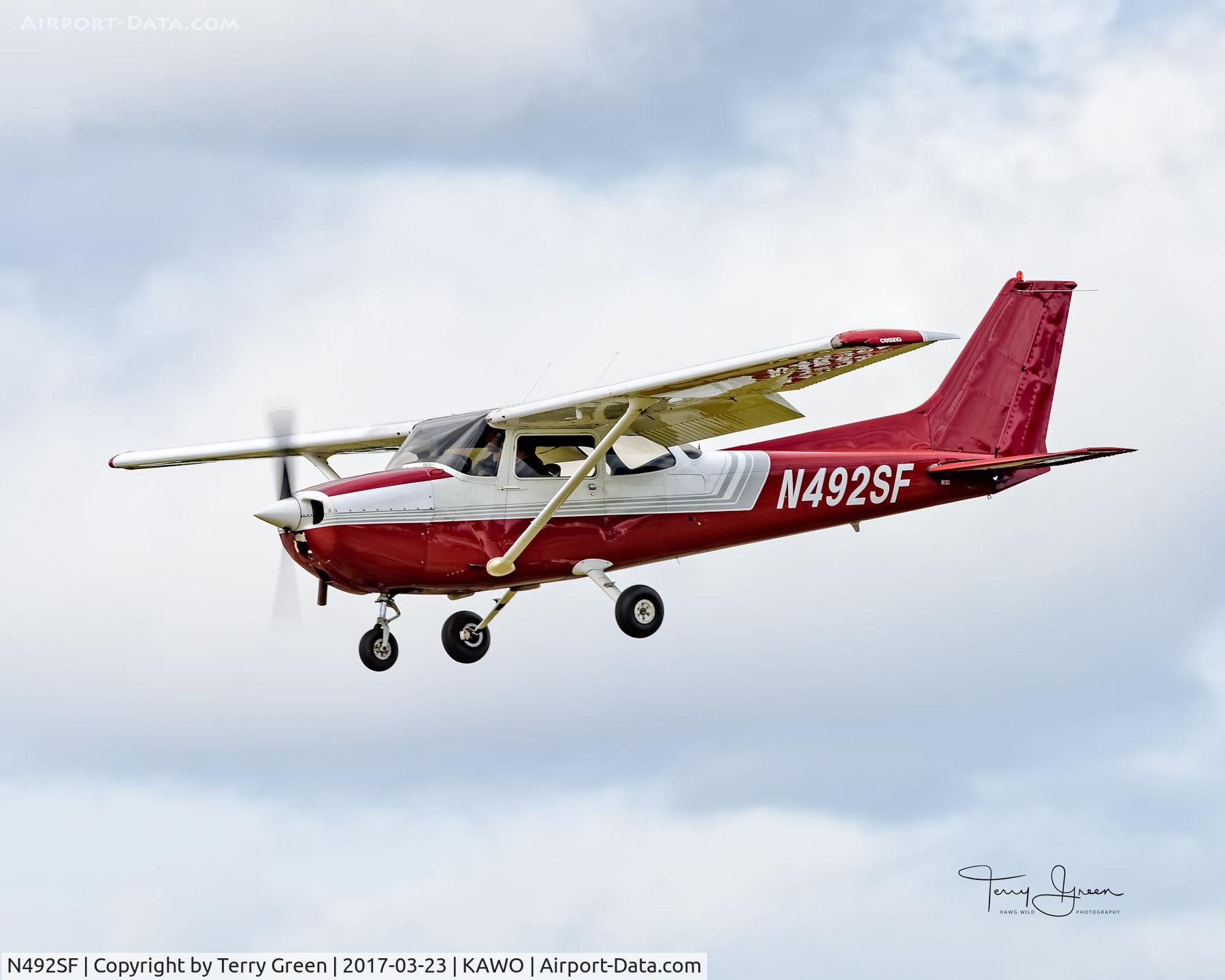 N492SF, 1976 Cessna 172N C/N 17268310, KAWO