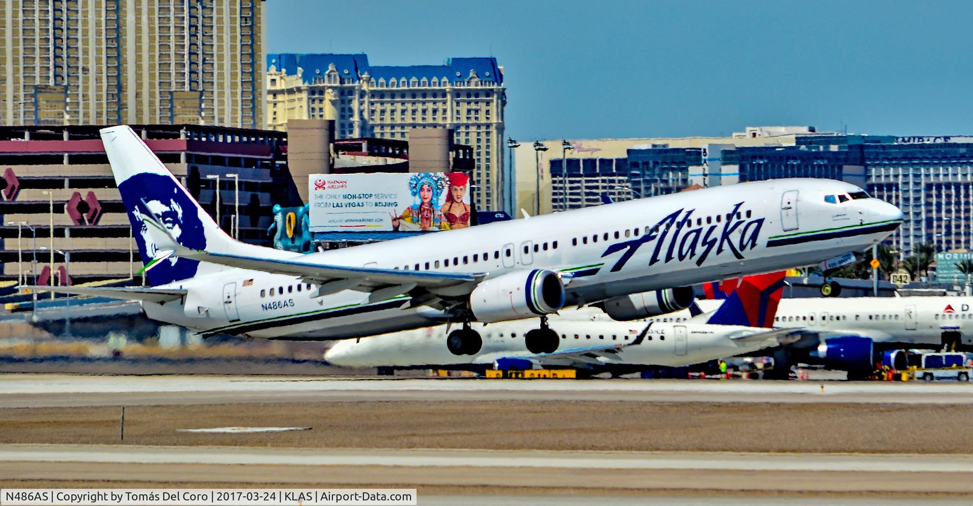 N486AS, 2015 Boeing 737-990/ER C/N 44107, N486AS Alaska Airlines 2015 Boeing 737-990(ER) - cn 44107 / 5578 

Las Vegas - McCarran International Airport (LAS / KLAS)
USA - Nevada March 24, 2017
Photo: Tomás Del Coro