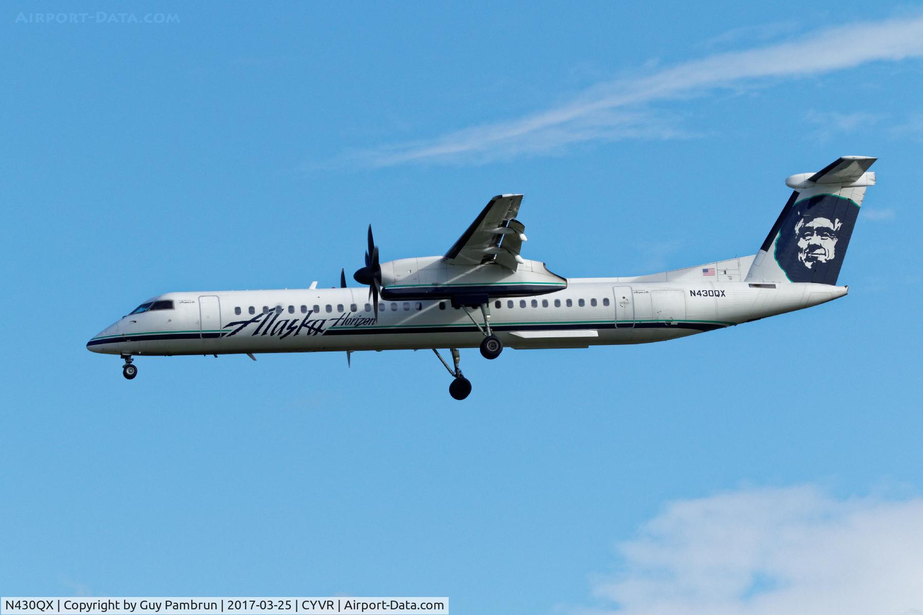N430QX, 2007 Bombardier DHC-8-402 Dash 8 C/N 4163, Landing