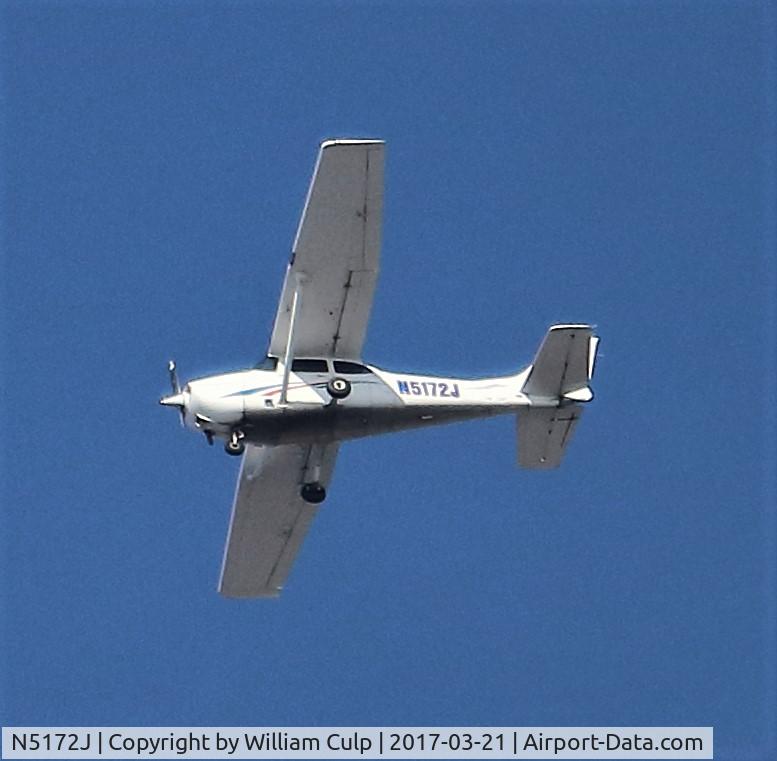 N5172J, 2002 Cessna 172R C/N 17281095, Seen the plane flying over Peace Valley Park, Bucks County Pa.