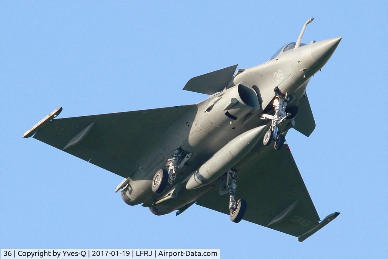 36, Dassault Rafale M C/N 36, Dassault Rafale M, Short approach rwy 08, Landivisiau Naval Air Base (LFRJ)