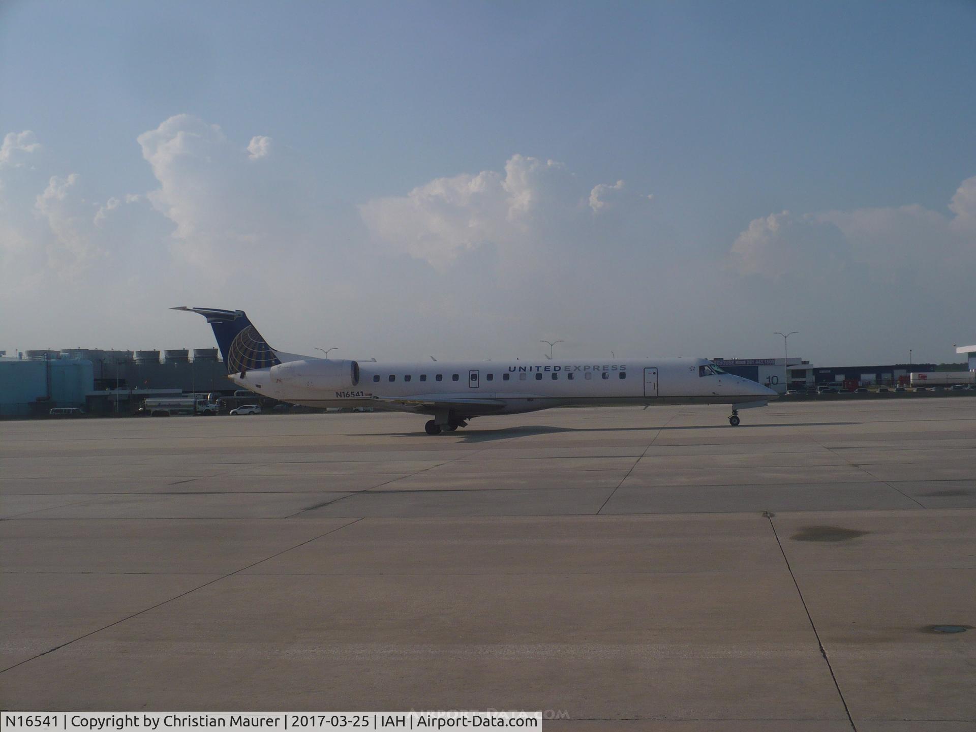 N16541, 2001 Embraer ERJ-145LR (EMB-145LR) C/N 145542, ERJ-145LR