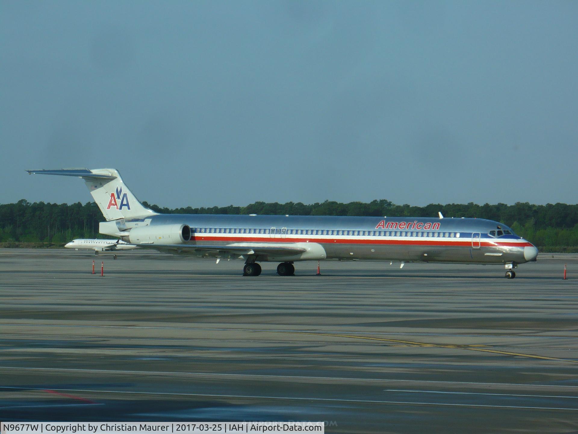 N9677W, 1999 McDonnell Douglas MD-83 (DC-9-83) C/N 53627, American Airlines MD-83 (Maddog)