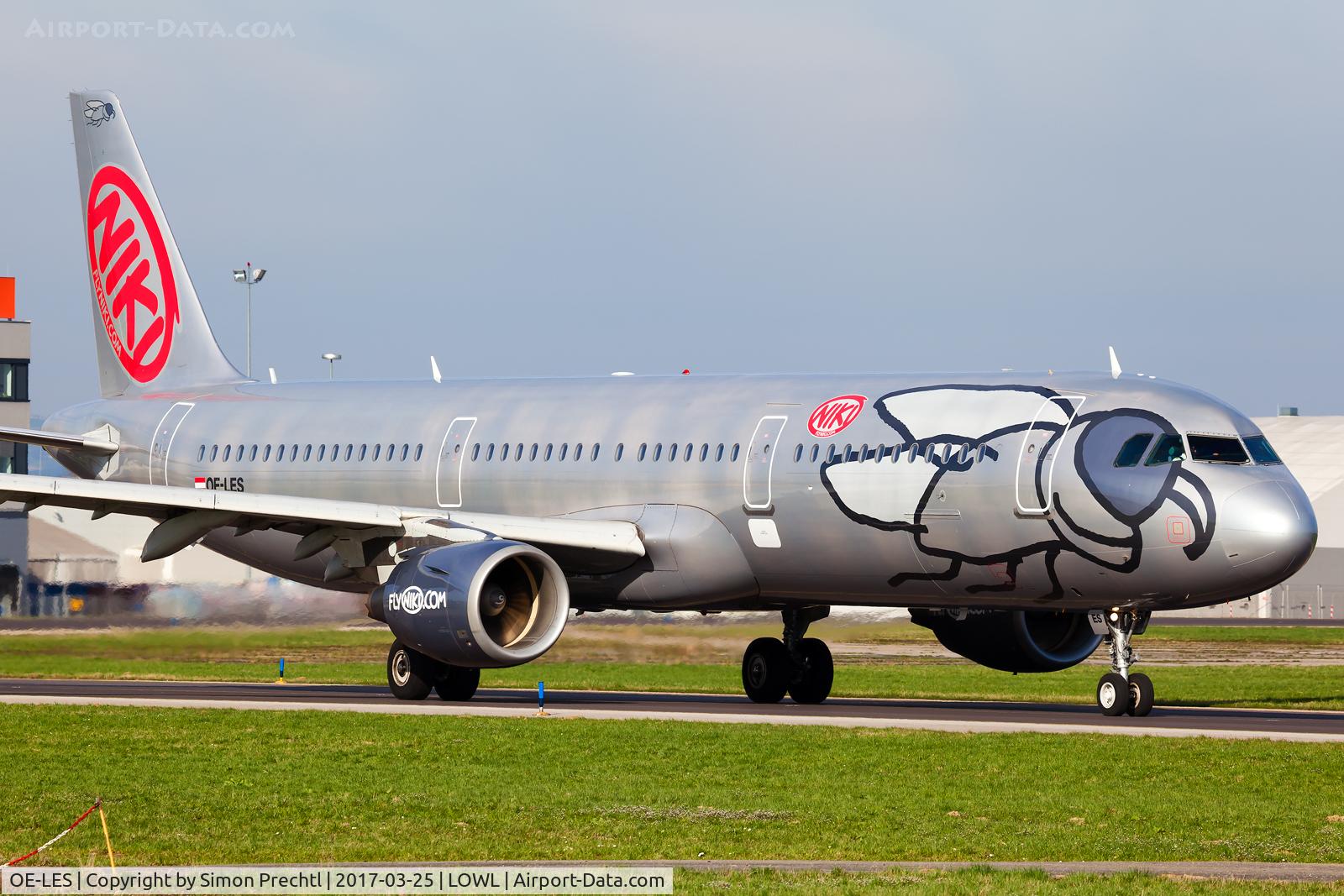 OE-LES, 2008 Airbus A321-211 C/N 3504, OE-LES @ Linz Airport