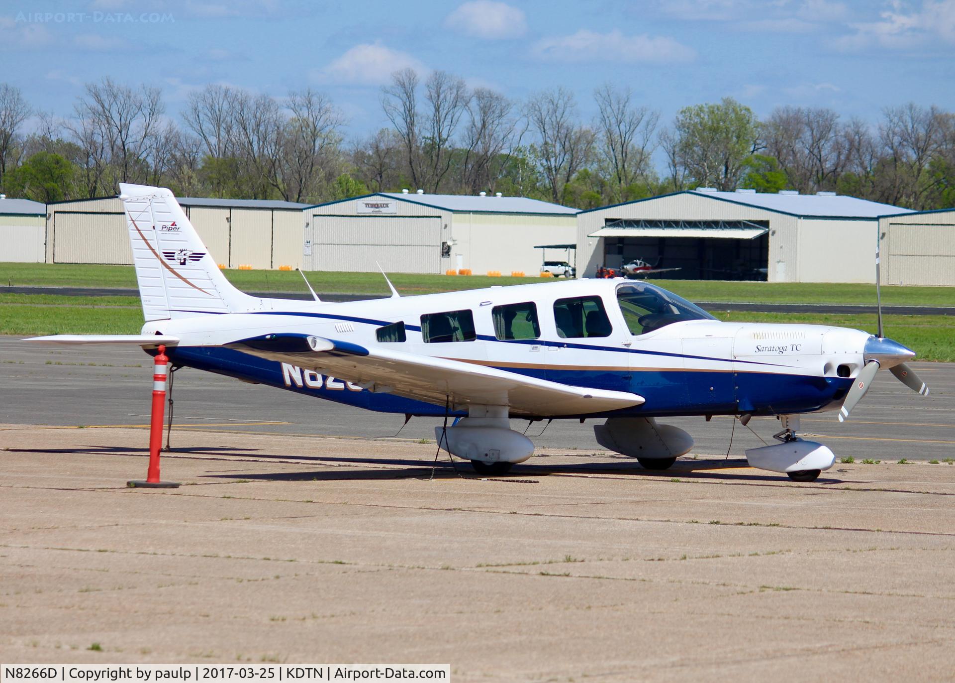 N8266D, Piper PA-32-301T Saratoga C/N 32-8024049, At Downtown Shreveport.