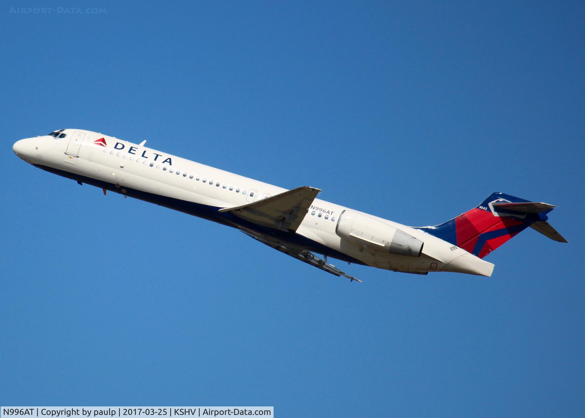 N996AT, 2002 Boeing 717-200 C/N 55140, At Shreveport Regional.