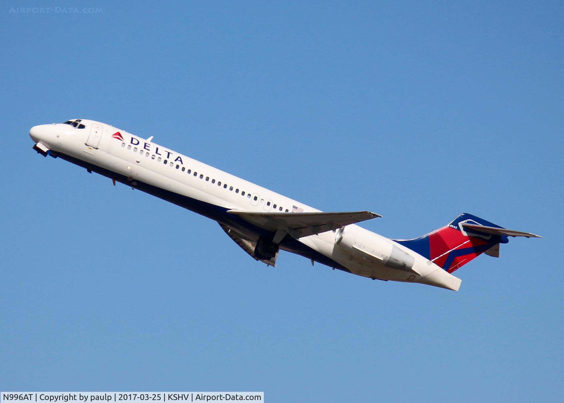 N996AT, 2002 Boeing 717-200 C/N 55140, At Shreveport Regional.
