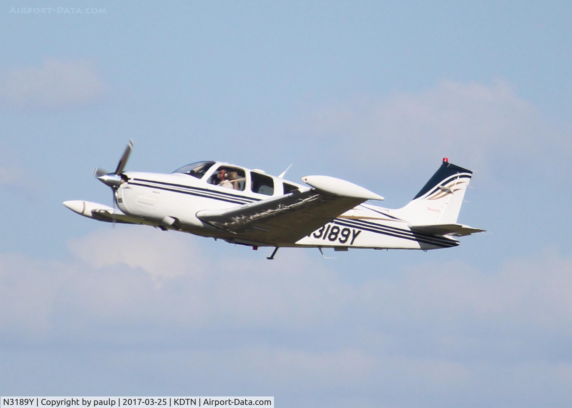 N3189Y, 2001 Raytheon Aircraft Company A36 Bonanza C/N E-3389, At Downtown Shreveport.