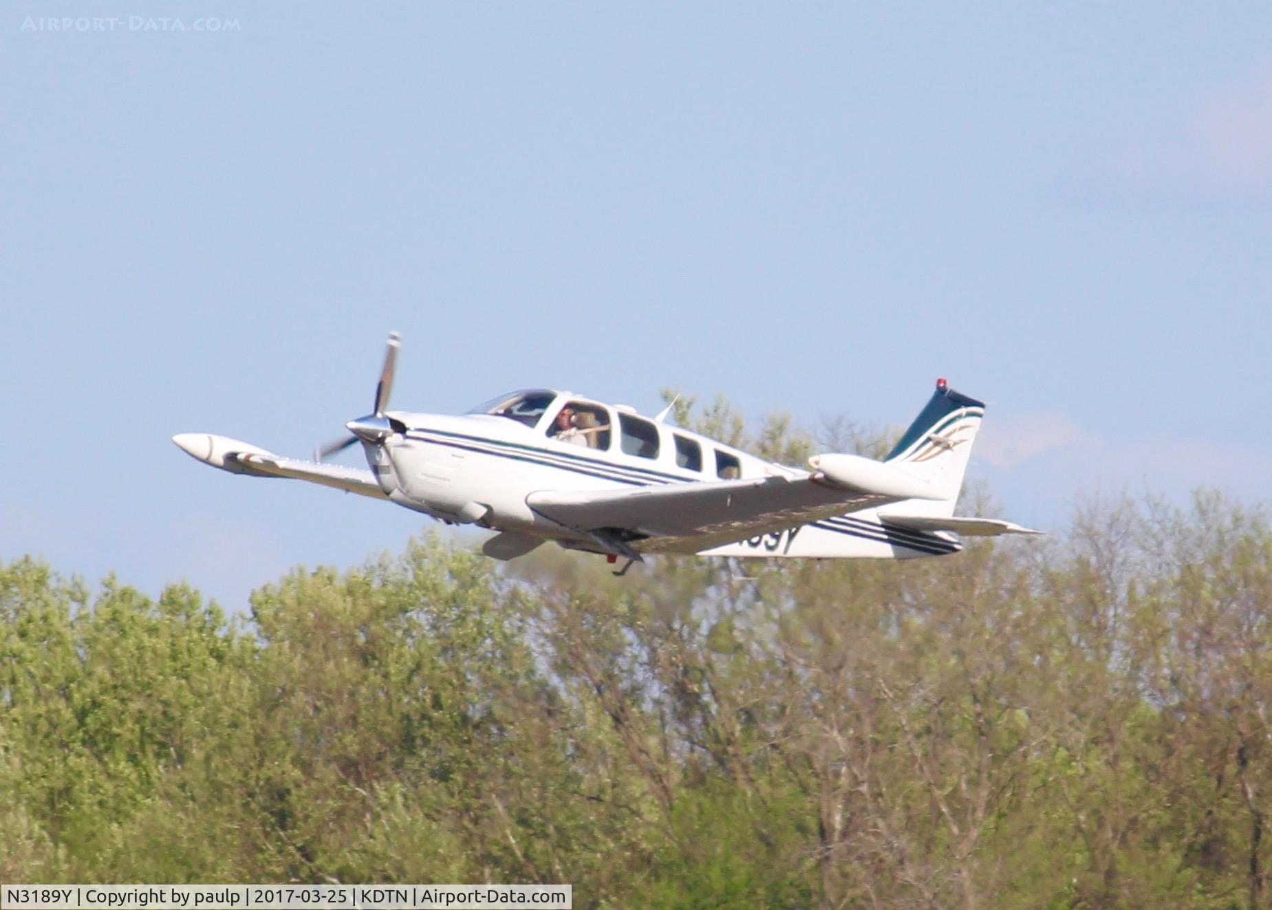 N3189Y, 2001 Raytheon Aircraft Company A36 Bonanza C/N E-3389, At Downtown Shreveport.