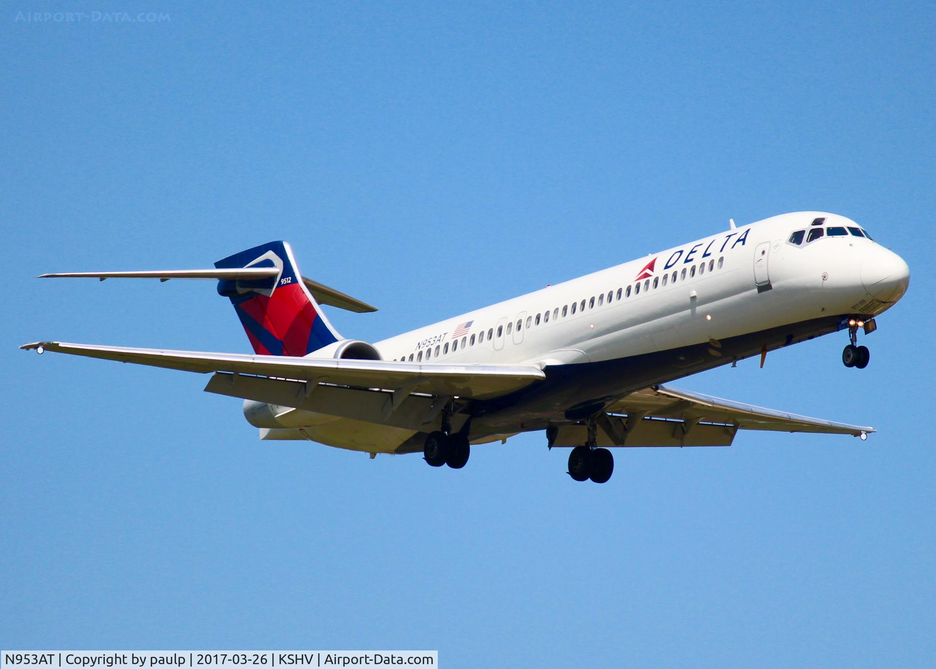 N953AT, 2000 Boeing 717-200 C/N 55015, At Shreveport Regional.
