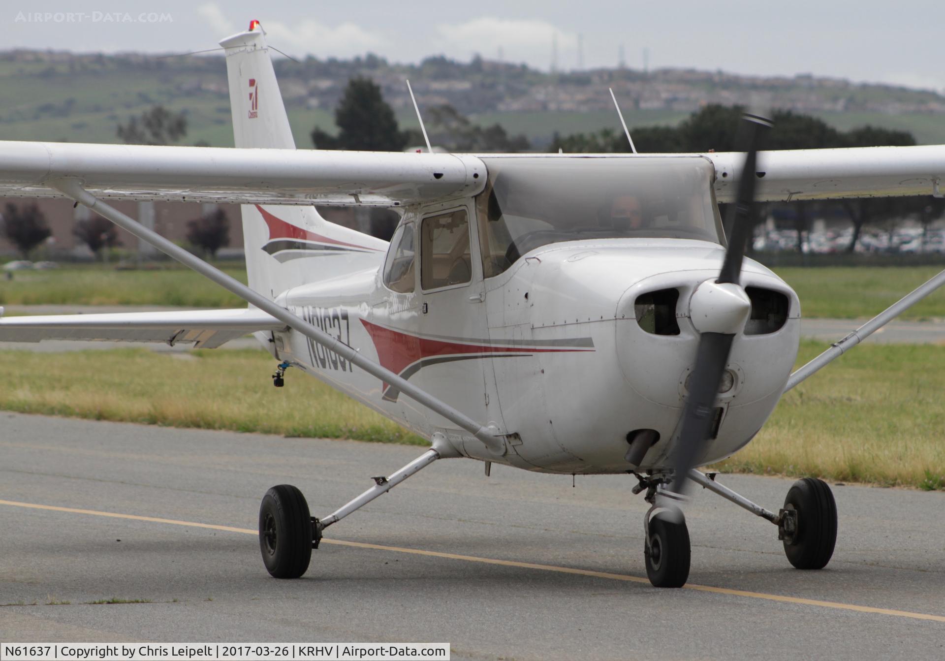 N61637, 1975 Cessna 172M C/N 17264691, Locally-based 1975 Cessna 172M taxing back to 13L at Reid Hillview Airport, San Jose, CA.