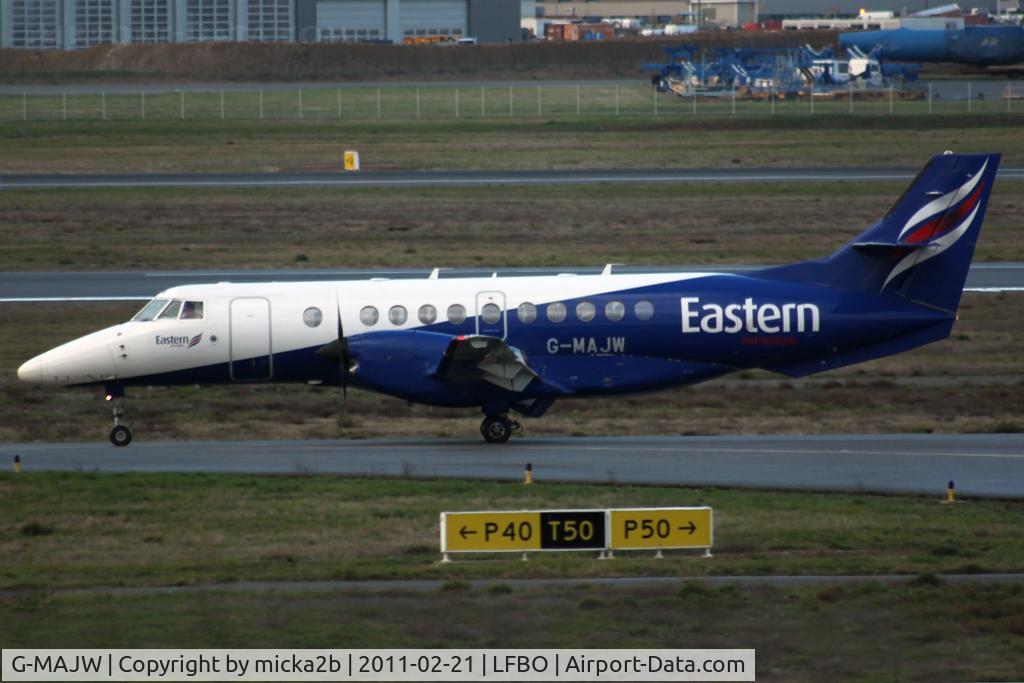 G-MAJW, 1993 British Aerospace Jetstream 41 C/N 41015, Taxiing
