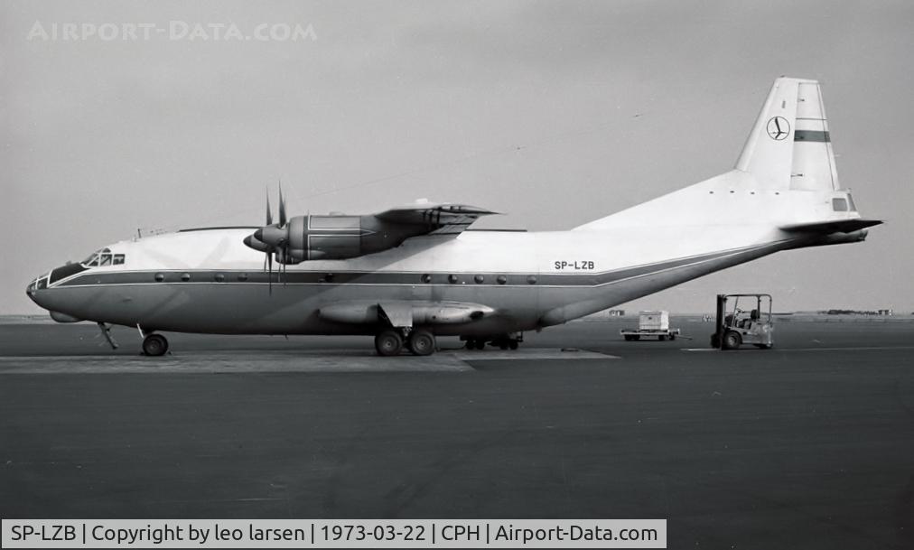 SP-LZB, 1966 Antonov An-12BP C/N 6344308, Copenhagen 22.3.1976