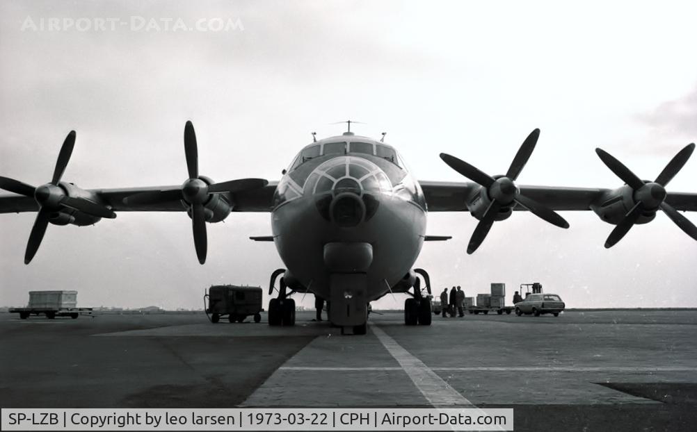 SP-LZB, 1966 Antonov An-12BP C/N 6344308, Copenhagen 22.3.1976